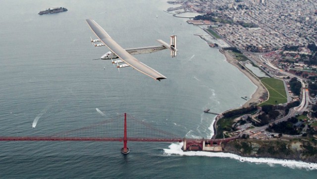 Increíble travesía: Sólo con energía solar, avión cruza el océano Pacífico