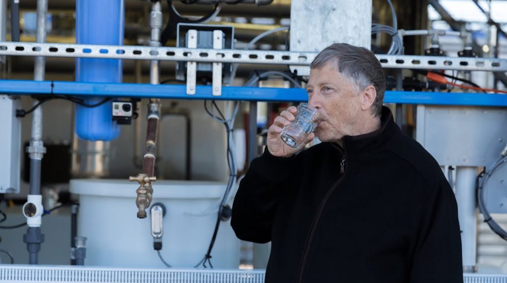 Máquina convierte heces humanas en agua potable y energía